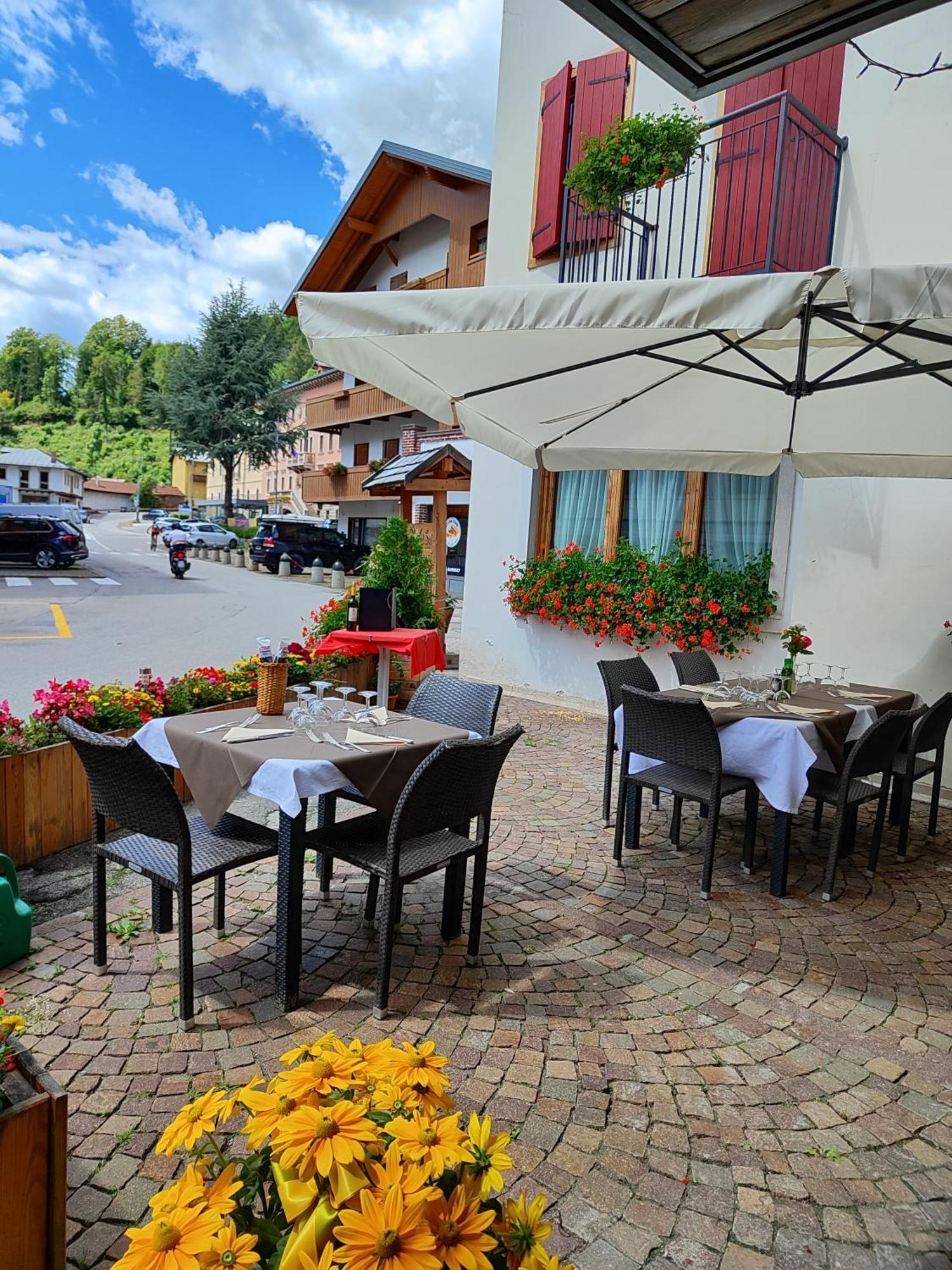 Al Sole Hotel Ristorante Dal 1870 ปีแอเว ดี กาโดเร ภายนอก รูปภาพ