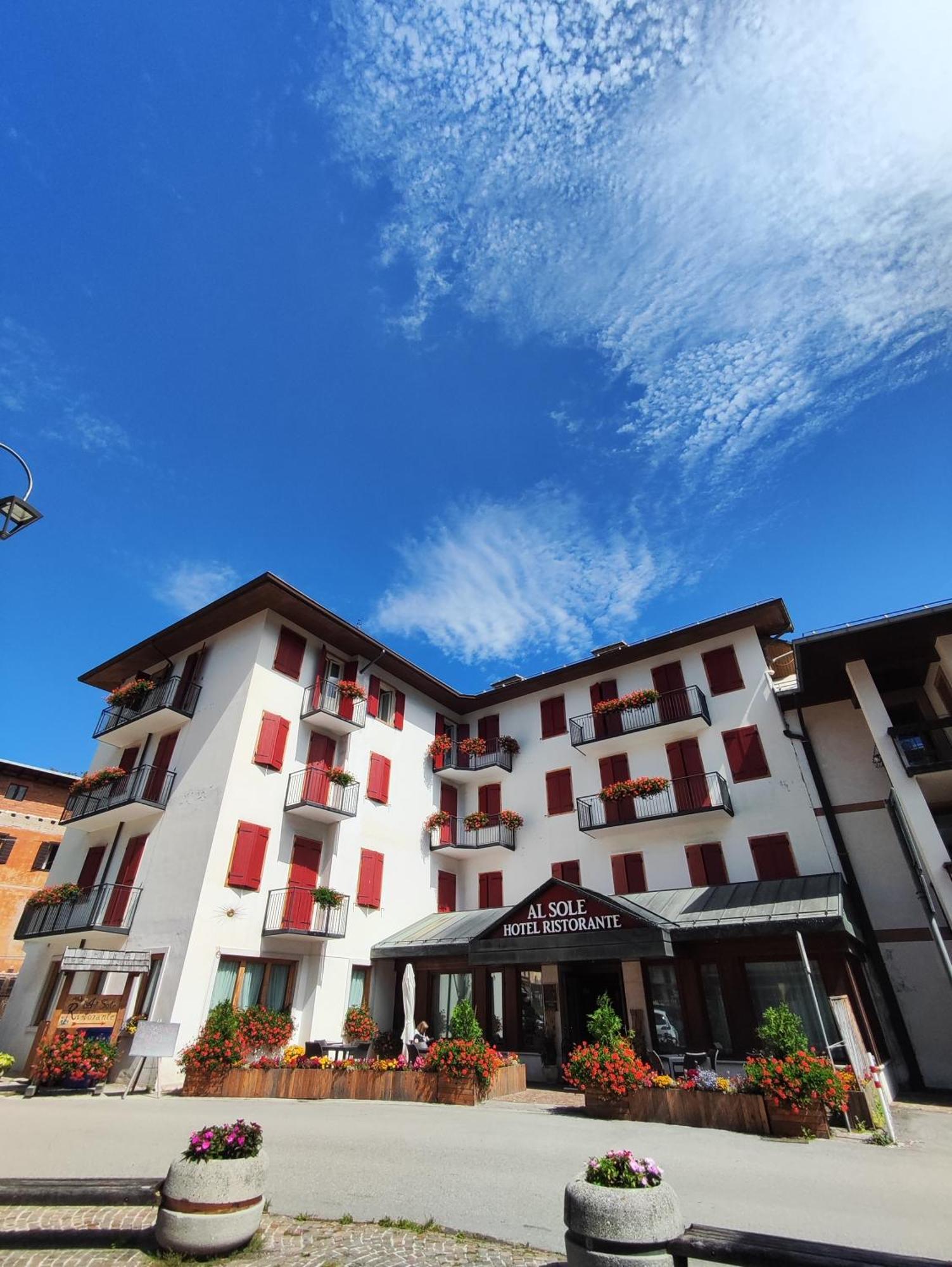 Al Sole Hotel Ristorante Dal 1870 ปีแอเว ดี กาโดเร ภายนอก รูปภาพ