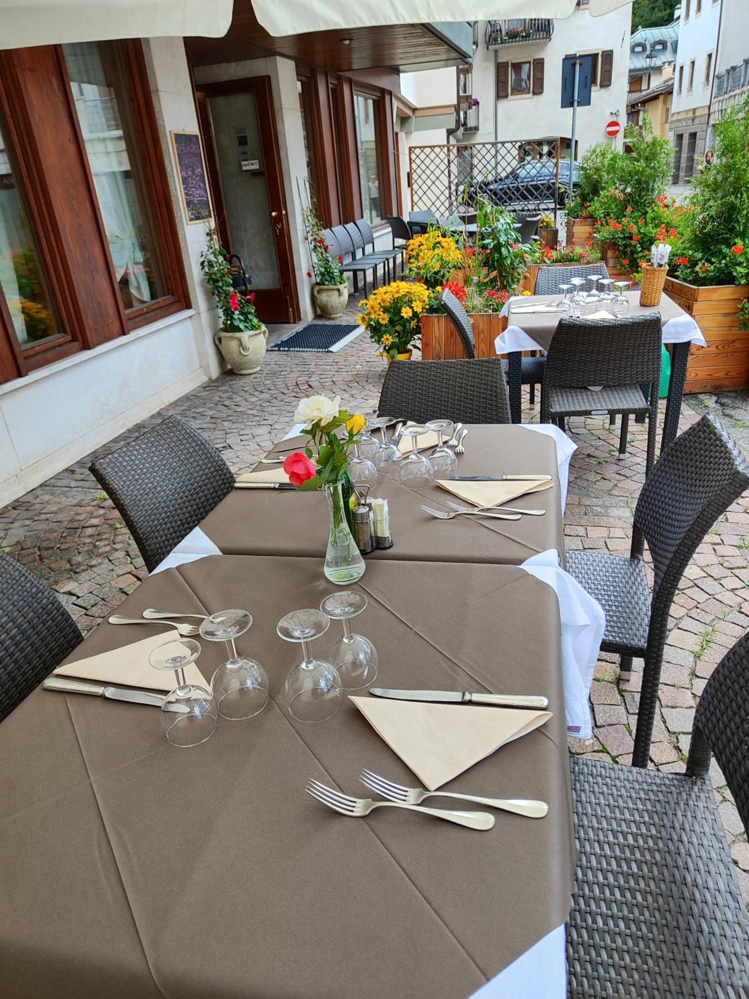 Al Sole Hotel Ristorante Dal 1870 ปีแอเว ดี กาโดเร ภายนอก รูปภาพ